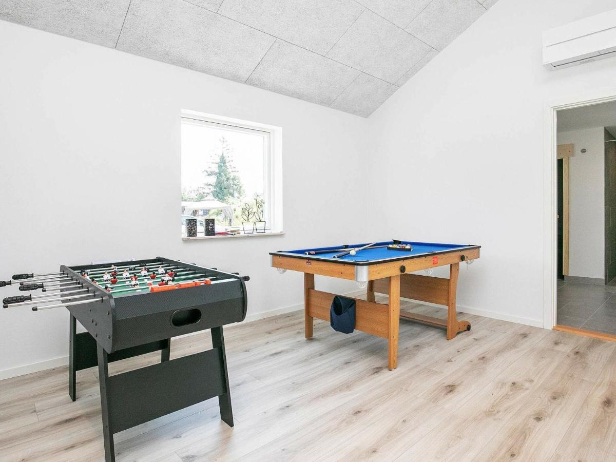 14 Person Holiday Home In V Ggerl Se Bøtø By 외부 사진